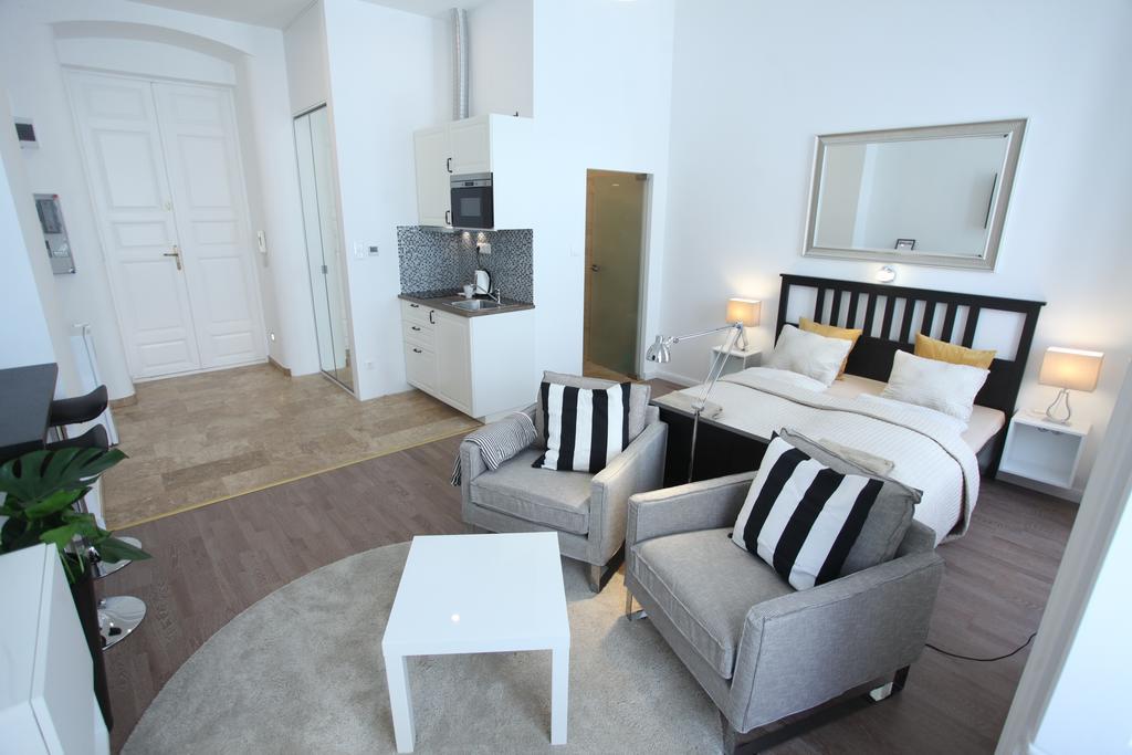 בודפשט Pearl Apartment In The Center With City View מראה חיצוני תמונה
